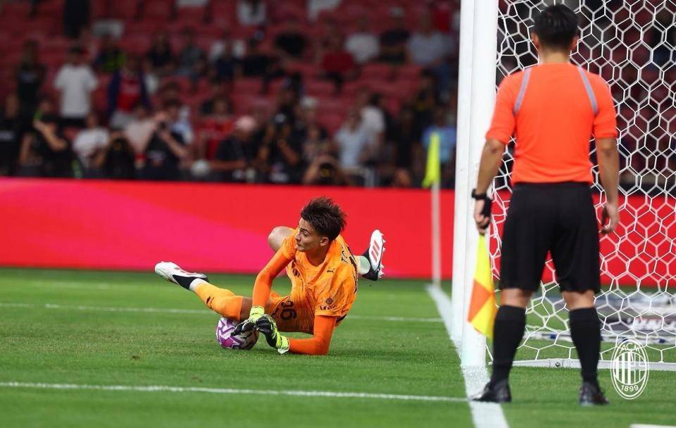 ayx-风云突变深圳男篮赛前门线救险阿森纳集结日远射贴柱，莱比锡冲刺阶段单刀错失直接炸裂的简单介绍